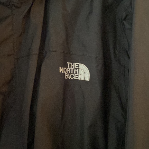Men’s North Face wind breaker jacket - Picture 8 of 13